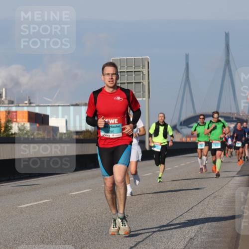 03.10.2025 - Köhlbrandbrückenlauf Luisa Fischer http://msf.ph/oto/9001053 03.10.2025 10:43:03 Position 3 3490 meine-sportfotos.de