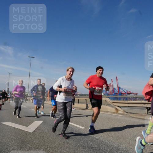 03.10.2025 - Köhlbrandbrückenlauf Matties Gatica Varas http://msf.ph/oto/9001070 03.10.2025 12:54:14 Position 2  meine-sportfotos.de