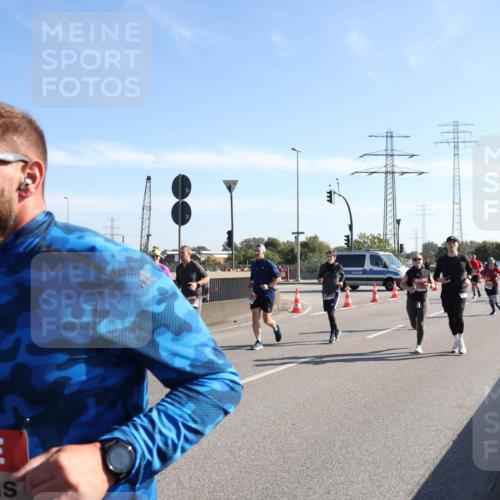03.10.2025 - Köhlbrandbrückenlauf Julia Fischer http://msf.ph/oto/9001074 03.10.2025 12:16:43 Position 3  meine-sportfotos.de