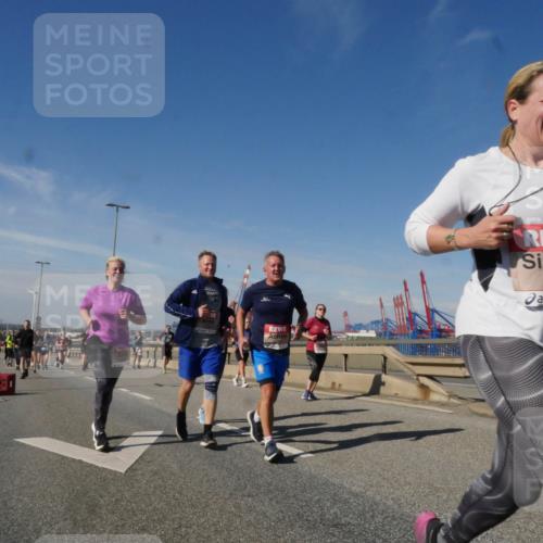 03.10.2025 - Köhlbrandbrückenlauf Matties Gatica Varas http://msf.ph/oto/9001089 03.10.2025 12:54:15 Position 2 1117, 6169 meine-sportfotos.de