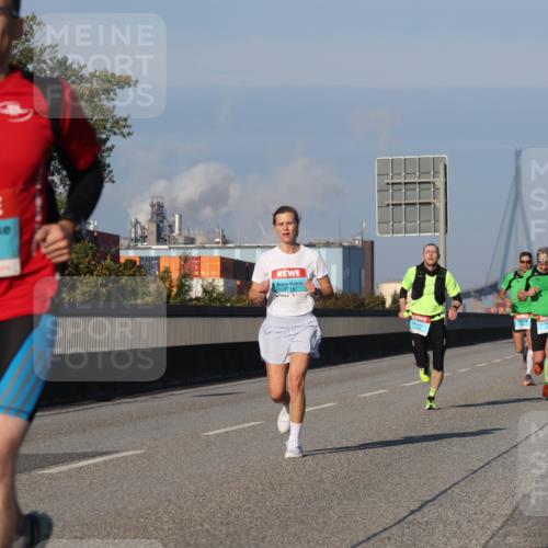 03.10.2025 - Köhlbrandbrückenlauf Luisa Fischer http://msf.ph/oto/9001094 03.10.2025 10:43:06 Position 3 3490, 3715 meine-sportfotos.de
