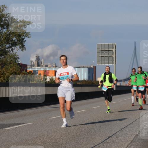 03.10.2025 - Köhlbrandbrückenlauf Luisa Fischer http://msf.ph/oto/9001100 03.10.2025 10:43:06 Position 3  meine-sportfotos.de