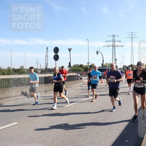 03.10.2025 - Köhlbrandbrückenlauf Julia Fischer http://msf.ph/oto/9001108 03.10.2025 12:16:51 Position 3  meine-sportfotos.de