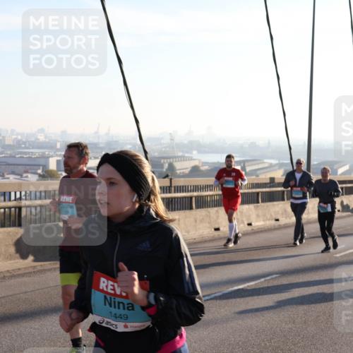 03.10.2025 - Köhlbrandbrückenlauf Julia Fischer http://msf.ph/oto/9001113 03.10.2025 09:23:10 Position 1 41, 1116, 1449 meine-sportfotos.de