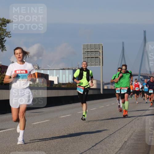 03.10.2025 - Köhlbrandbrückenlauf Luisa Fischer http://msf.ph/oto/9001118 03.10.2025 10:43:07 Position 3  meine-sportfotos.de