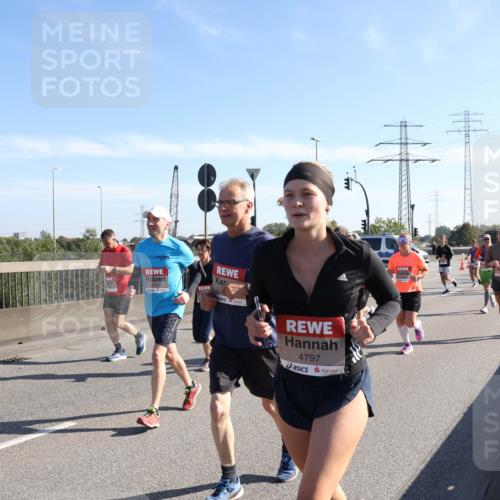 03.10.2025 - Köhlbrandbrückenlauf Julia Fischer http://msf.ph/oto/9001127 03.10.2025 12:16:52 Position 3 4724, 4797 meine-sportfotos.de