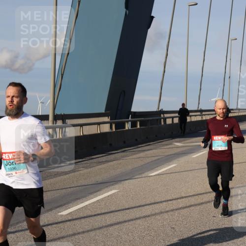 03.10.2025 - Köhlbrandbrückenlauf Julia Fischer http://msf.ph/oto/9001132 03.10.2025 09:37:32 Position 2 1036, 3834 meine-sportfotos.de