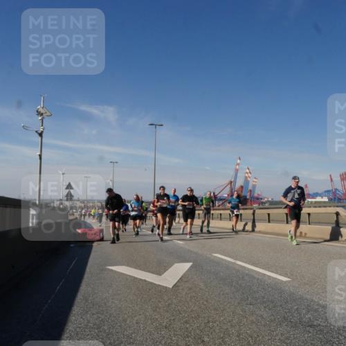 03.10.2025 - Köhlbrandbrückenlauf Matties Gatica Varas http://msf.ph/oto/9001146 03.10.2025 12:54:21 Position 2  meine-sportfotos.de