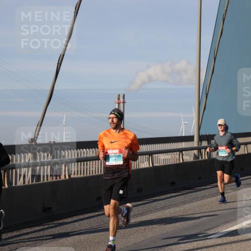 03.10.2025 - Köhlbrandbrückenlauf Julia Fischer http://msf.ph/oto/9001165 03.10.2025 09:37:39 Position 2 1101 meine-sportfotos.de