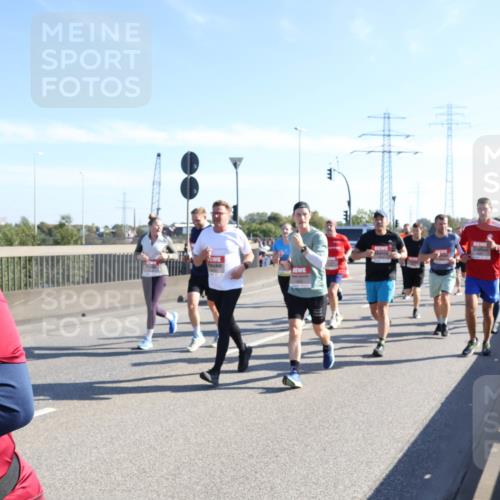 03.10.2025 - Köhlbrandbrückenlauf Julia Fischer http://msf.ph/oto/9001167 03.10.2025 12:17:00 Position 3  meine-sportfotos.de