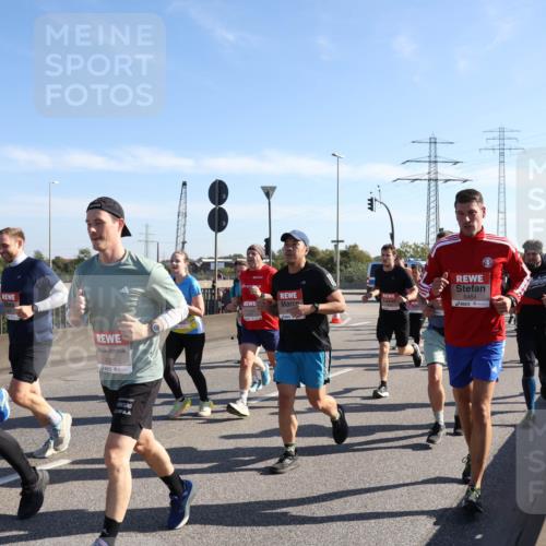 03.10.2025 - Köhlbrandbrückenlauf Julia Fischer http://msf.ph/oto/9001180 03.10.2025 12:17:01 Position 3 4305, 6454 meine-sportfotos.de