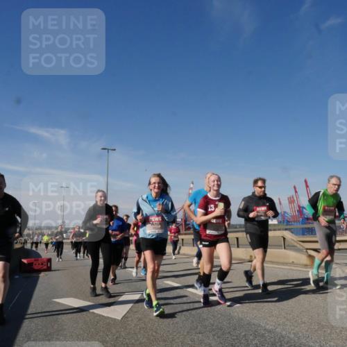 03.10.2025 - Köhlbrandbrückenlauf Matties Gatica Varas http://msf.ph/oto/9001214 03.10.2025 12:54:25 Position 2 6501, 13 meine-sportfotos.de