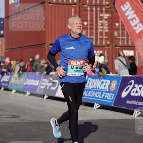 03.10.2025 - Köhlbrandbrückenlauf Michael Burmester http://msf.ph/oto/9001233 03.10.2025 10:05:24 Ziel 1312, 1385, 1415, 2084, 2661, 3679, 3842 meine-sportfotos.de