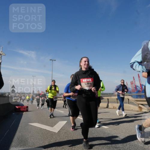 03.10.2025 - Köhlbrandbrückenlauf Matties Gatica Varas http://msf.ph/oto/9001242 03.10.2025 12:54:26 Position 2 5290 meine-sportfotos.de