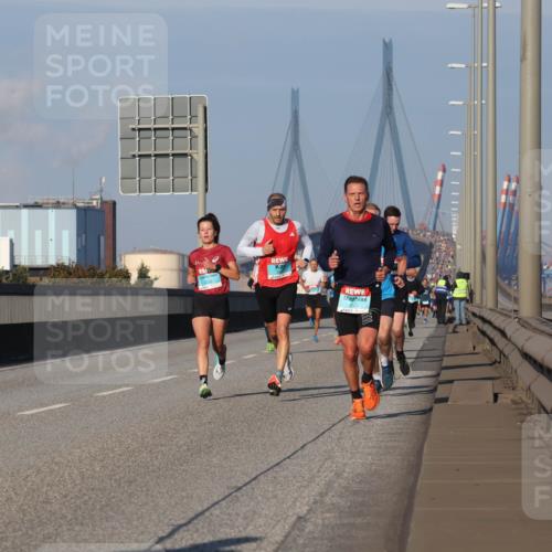 03.10.2025 - Köhlbrandbrückenlauf Luisa Fischer http://msf.ph/oto/9001254 03.10.2025 10:43:14 Position 3 0 meine-sportfotos.de