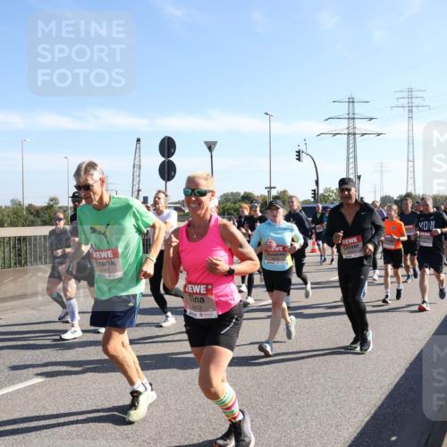 03.10.2025 - Köhlbrandbrückenlauf Julia Fischer http://msf.ph/oto/9001258 03.10.2025 12:17:09 Position 3 4612 meine-sportfotos.de