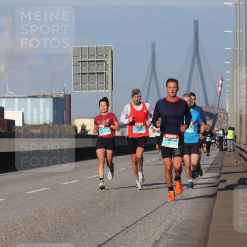 03.10.2025 - Köhlbrandbrückenlauf Luisa Fischer http://msf.ph/oto/9001260 03.10.2025 10:43:15 Position 3 0 meine-sportfotos.de