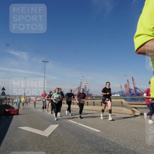 03.10.2025 - Köhlbrandbrückenlauf Matties Gatica Varas http://msf.ph/oto/9001280 03.10.2025 12:54:29 Position 2 1111 meine-sportfotos.de
