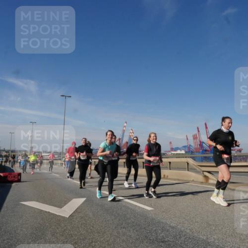 03.10.2025 - Köhlbrandbrückenlauf Matties Gatica Varas http://msf.ph/oto/9001292 03.10.2025 12:54:30 Position 2  meine-sportfotos.de