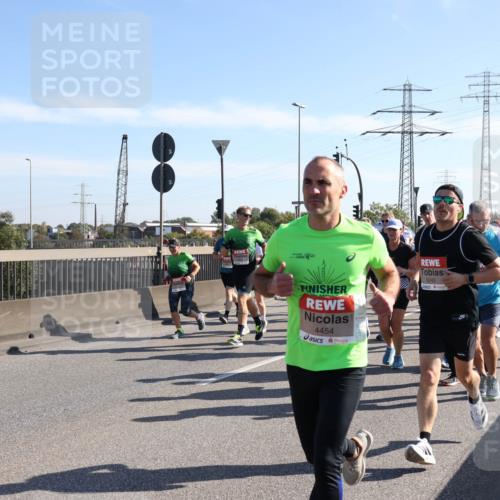 03.10.2025 - Köhlbrandbrückenlauf Julia Fischer http://msf.ph/oto/9001327 03.10.2025 12:17:19 Position 3 4454, 5245 meine-sportfotos.de