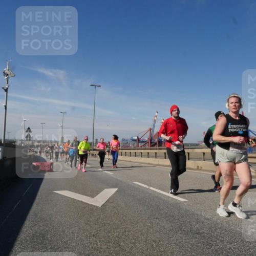 03.10.2025 - Köhlbrandbrückenlauf Matties Gatica Varas http://msf.ph/oto/9001337 03.10.2025 12:54:33 Position 2  meine-sportfotos.de