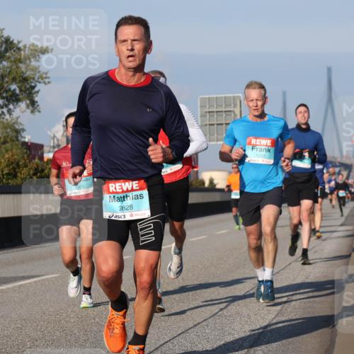 03.10.2025 - Köhlbrandbrückenlauf Luisa Fischer http://msf.ph/oto/9001348 03.10.2025 10:43:20 Position 3 3376, 3628, 1030 meine-sportfotos.de
