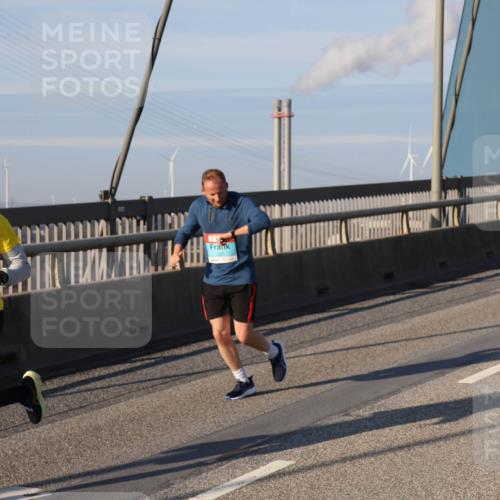 03.10.2025 - Köhlbrandbrückenlauf Julia Fischer http://msf.ph/oto/9001349 03.10.2025 09:38:18 Position 2 2179, 1265, 3332 meine-sportfotos.de
