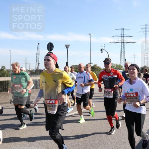 03.10.2025 - Köhlbrandbrückenlauf Julia Fischer http://msf.ph/oto/9001355 03.10.2025 12:17:22 Position 3 5396, 6428, 5051 meine-sportfotos.de