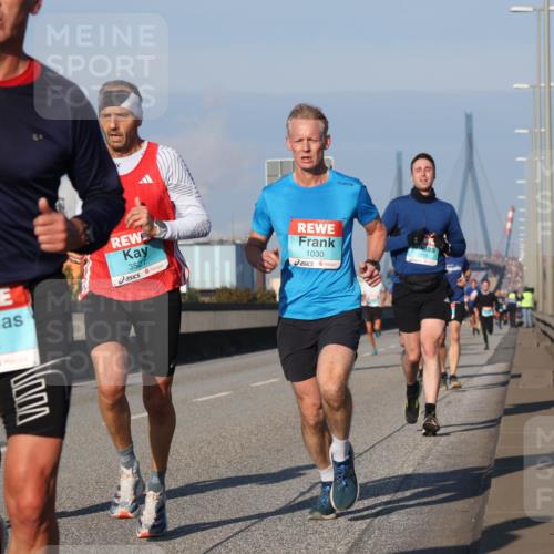 03.10.2025 - Köhlbrandbrückenlauf Luisa Fischer http://msf.ph/oto/9001363 03.10.2025 10:43:20 Position 3 90, 3628, 3527, 1030, 1016 meine-sportfotos.de
