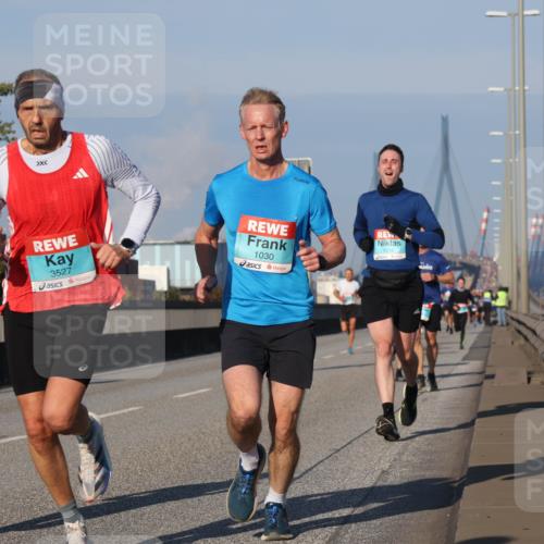 03.10.2025 - Köhlbrandbrückenlauf Luisa Fischer http://msf.ph/oto/9001364 03.10.2025 10:43:21 Position 3 3527, 1030, 1016 meine-sportfotos.de