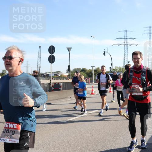 03.10.2025 - Köhlbrandbrückenlauf Julia Fischer http://msf.ph/oto/9001373 03.10.2025 12:17:24 Position 3 4656, 5520 meine-sportfotos.de