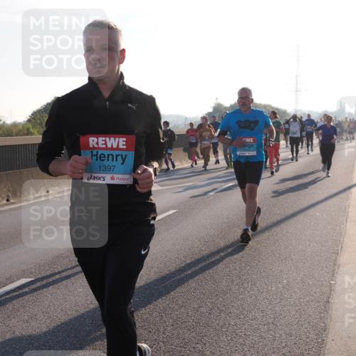 03.10.2025 - Köhlbrandbrückenlauf Fabian Wolf http://msf.ph/oto/9001379 03.10.2025 09:17:33 Position 3 1397, 1642 meine-sportfotos.de