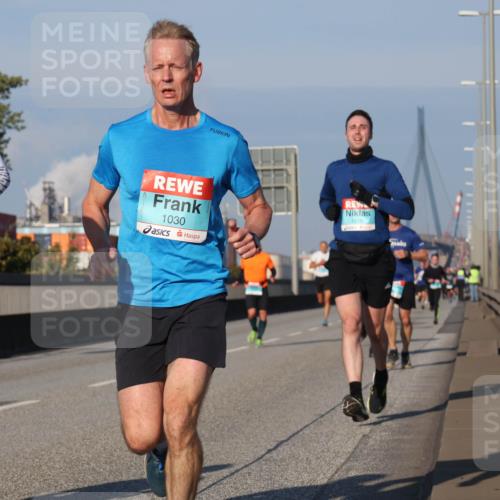 03.10.2025 - Köhlbrandbrückenlauf Luisa Fischer http://msf.ph/oto/9001382 03.10.2025 10:43:21 Position 3 35, 1030, 1016 meine-sportfotos.de