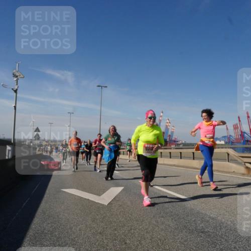 03.10.2025 - Köhlbrandbrückenlauf Matties Gatica Varas http://msf.ph/oto/9001383 03.10.2025 12:54:37 Position 2  meine-sportfotos.de