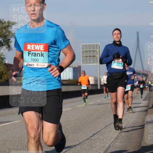 03.10.2025 - Köhlbrandbrückenlauf Luisa Fischer http://msf.ph/oto/9001386 03.10.2025 10:43:22 Position 3 1030, 1016 meine-sportfotos.de