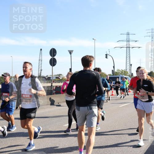 03.10.2025 - Köhlbrandbrückenlauf Julia Fischer http://msf.ph/oto/9001397 03.10.2025 12:17:25 Position 3 4686, 4482 meine-sportfotos.de