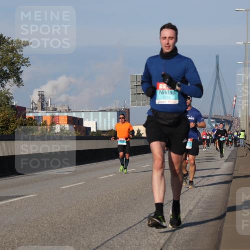 03.10.2025 - Köhlbrandbrückenlauf Luisa Fischer http://msf.ph/oto/9001405 03.10.2025 10:43:23 Position 3 1016 meine-sportfotos.de