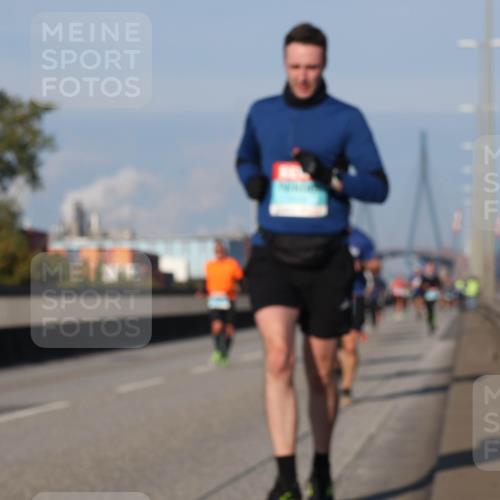 03.10.2025 - Köhlbrandbrückenlauf Luisa Fischer http://msf.ph/oto/9001412 03.10.2025 10:43:23 Position 3  meine-sportfotos.de
