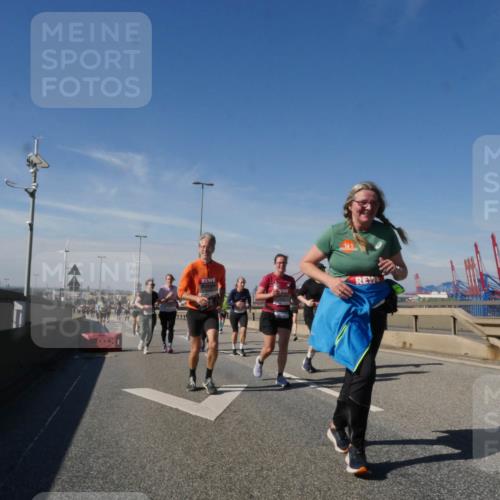 03.10.2025 - Köhlbrandbrückenlauf Matties Gatica Varas http://msf.ph/oto/9001420 03.10.2025 12:54:39 Position 2  meine-sportfotos.de