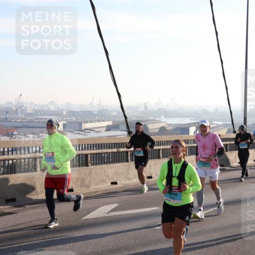 03.10.2025 - Köhlbrandbrückenlauf Julia Fischer http://msf.ph/oto/9001429 03.10.2025 09:24:16 Position 1 1836, 1091 meine-sportfotos.de