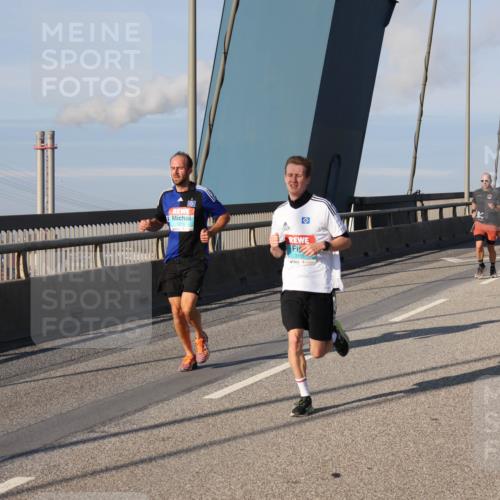 03.10.2025 - Köhlbrandbrückenlauf Julia Fischer http://msf.ph/oto/9001458 03.10.2025 09:38:57 Position 2 3155 meine-sportfotos.de
