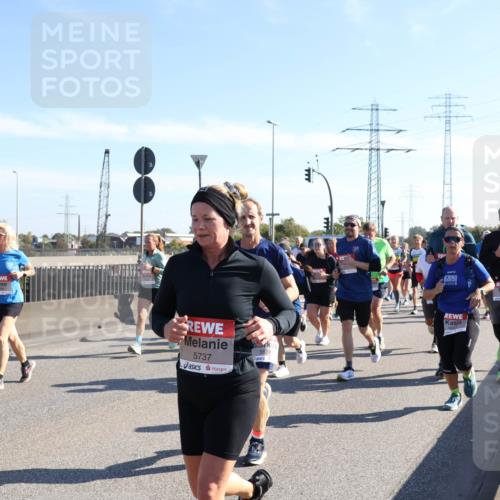 03.10.2025 - Köhlbrandbrückenlauf Julia Fischer http://msf.ph/oto/9001489 03.10.2025 12:17:40 Position 3 5737, 5638 meine-sportfotos.de