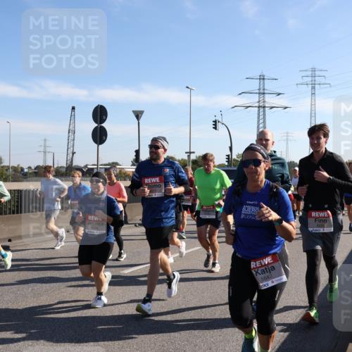 03.10.2025 - Köhlbrandbrückenlauf Julia Fischer http://msf.ph/oto/9001499 03.10.2025 12:17:41 Position 3 2025, 4235, 5642 meine-sportfotos.de