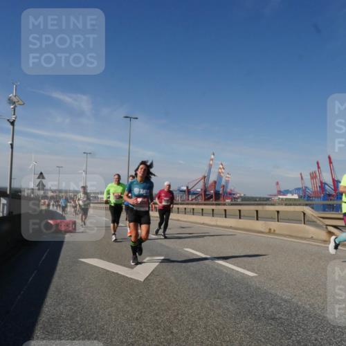 03.10.2025 - Köhlbrandbrückenlauf Matties Gatica Varas http://msf.ph/oto/9001502 03.10.2025 12:54:45 Position 2  meine-sportfotos.de
