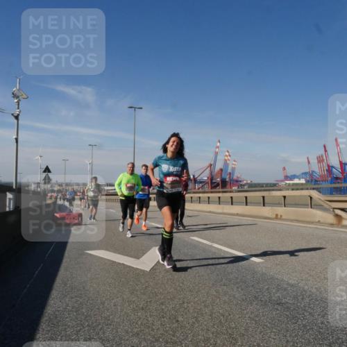 03.10.2025 - Köhlbrandbrückenlauf Matties Gatica Varas http://msf.ph/oto/9001508 03.10.2025 12:54:46 Position 2  meine-sportfotos.de