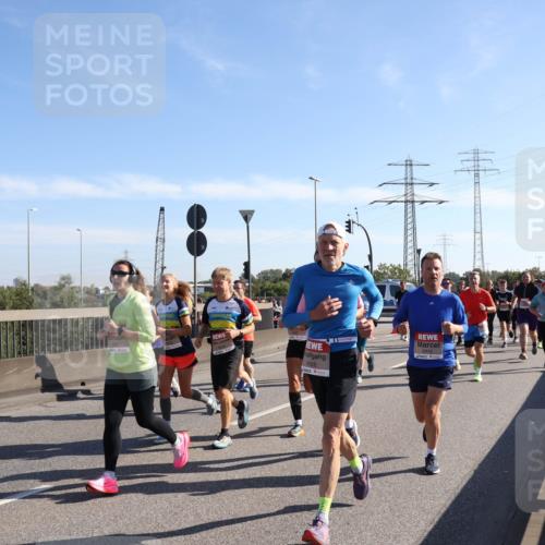 03.10.2025 - Köhlbrandbrückenlauf Julia Fischer http://msf.ph/oto/9001519 03.10.2025 12:17:44 Position 3 6448, 4928 meine-sportfotos.de