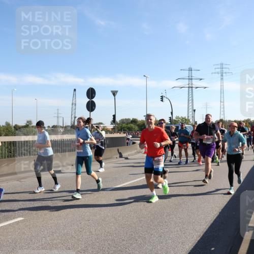 03.10.2025 - Köhlbrandbrückenlauf Julia Fischer http://msf.ph/oto/9001538 03.10.2025 12:17:46 Position 3  meine-sportfotos.de