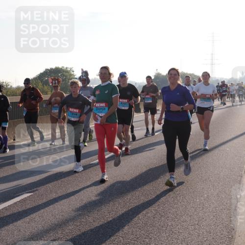 03.10.2025 - Köhlbrandbrückenlauf Fabian Wolf http://msf.ph/oto/9001553 03.10.2025 09:17:37 Position 3 3707, 3709 meine-sportfotos.de
