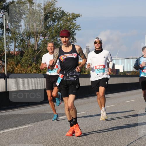 03.10.2025 - Köhlbrandbrückenlauf Luisa Fischer http://msf.ph/oto/9001570 03.10.2025 10:43:32 Position 3 1048, 3494, 8083, 2879 meine-sportfotos.de