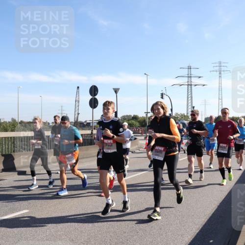 03.10.2025 - Köhlbrandbrückenlauf Julia Fischer http://msf.ph/oto/9001572 03.10.2025 12:17:49 Position 3  meine-sportfotos.de